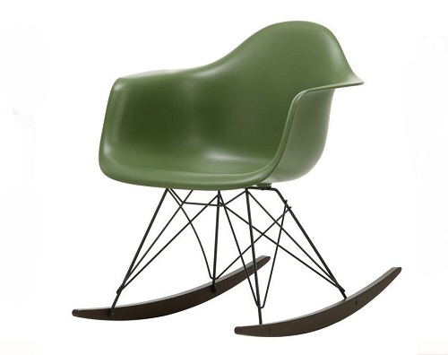 Sedia a dondolo Eames.